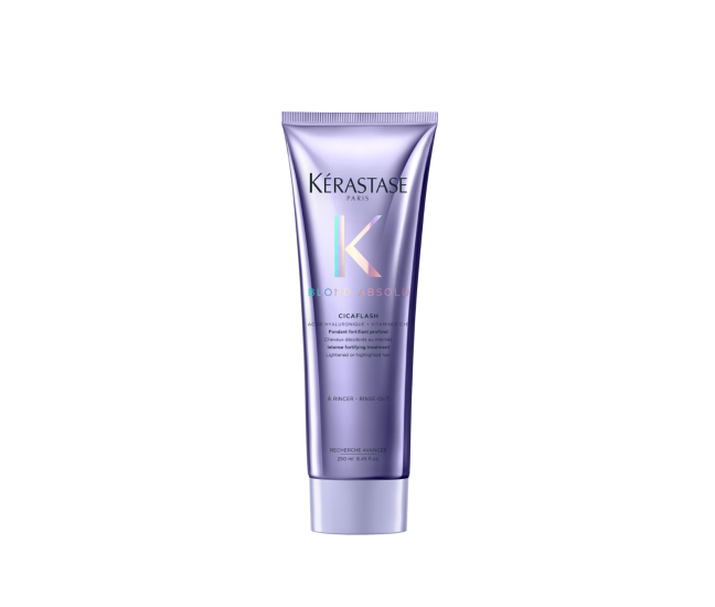 Le Fondant Cicaflash Kérastase pour hydrater en légèreté les cheveux blonds et décolorés.